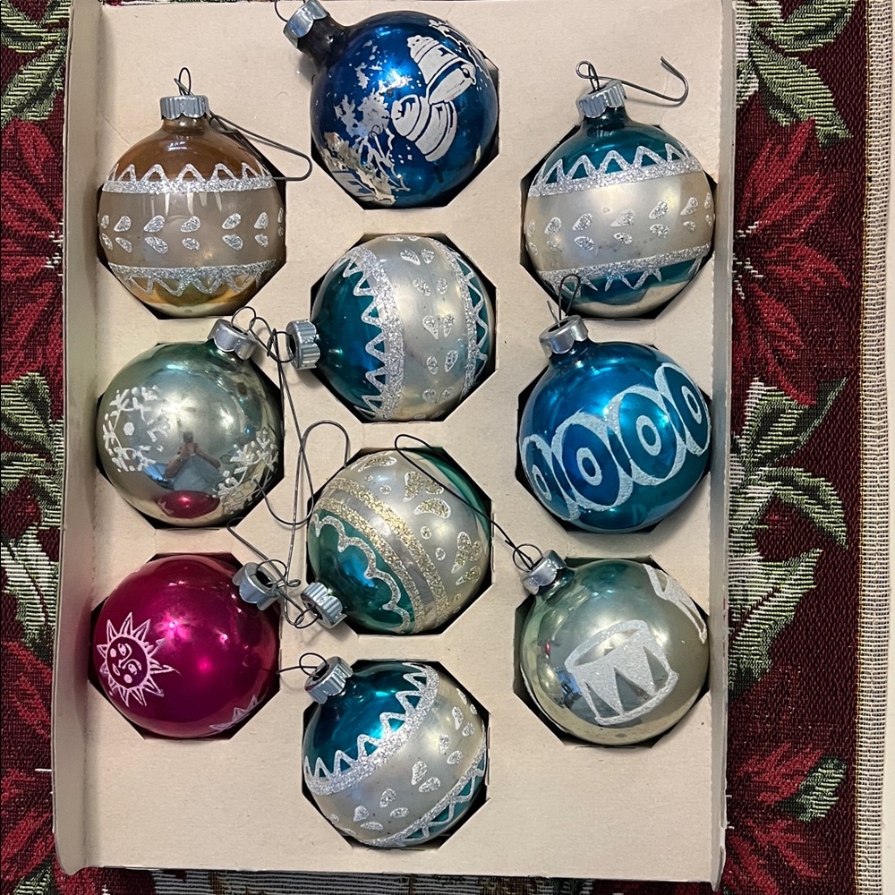 Vintage Christmas ornaments, entire box! Multicolored